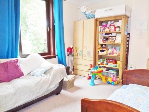 BEDROOM 2