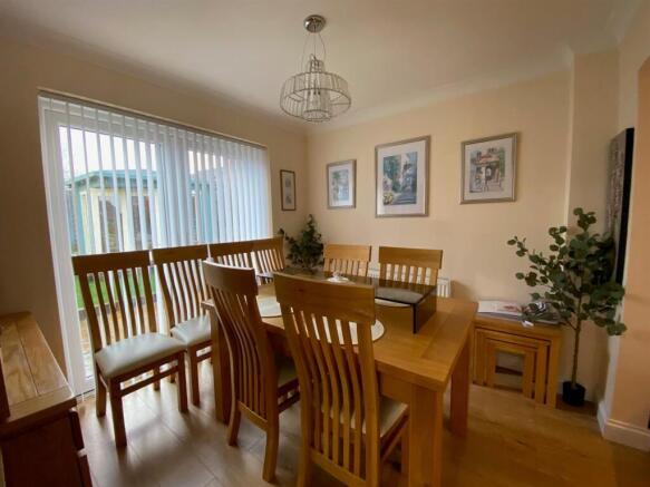 Dining Room.jpg