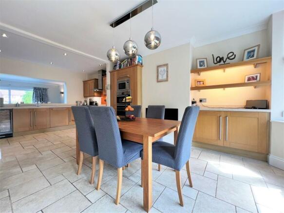 dining kitchen.jpg