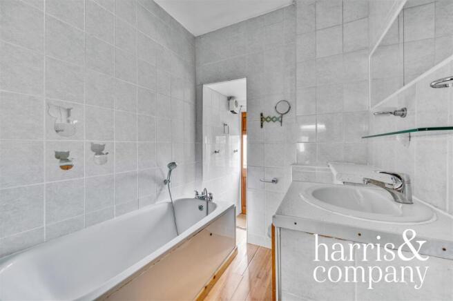 Harris _ Co_28a Sandringham Road_004.jpg