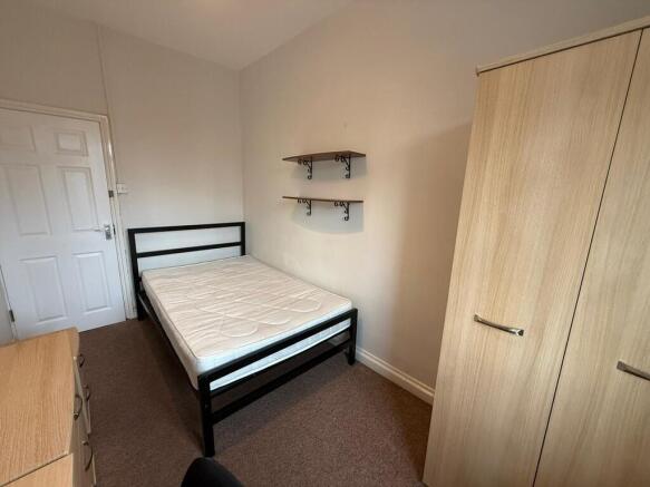 4 bed Terraced to rent Image 11
