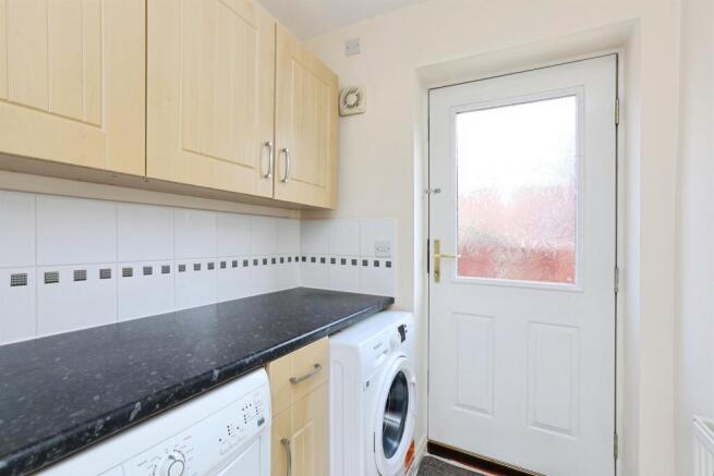 4 bed Detached for sale Image 6