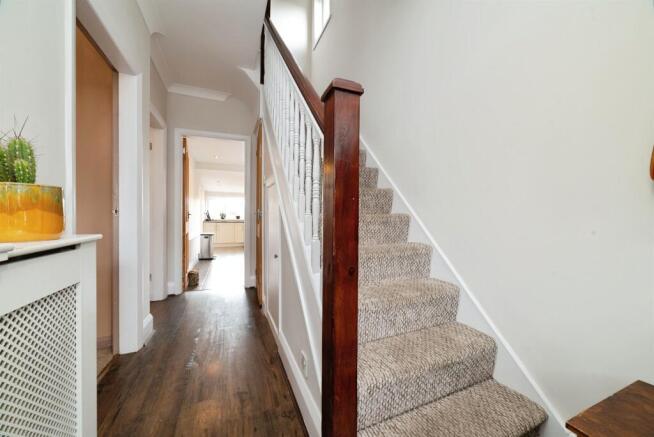 3 bed Semi-Detached for sale Image 10