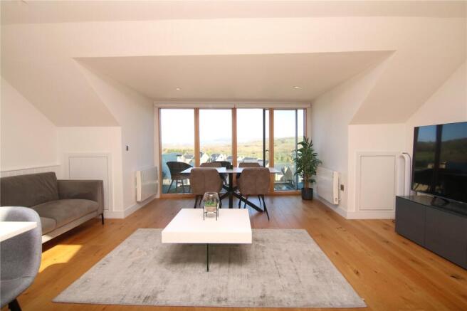 2 bed Flat for sale Image 5