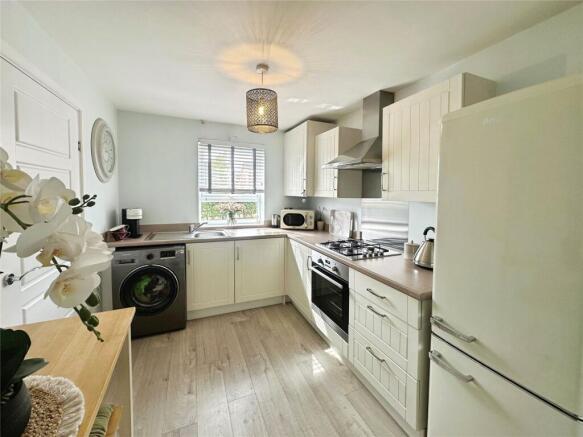 3 bed Semi-Detached for sale Image 5