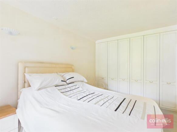 1 bed Ground Flat for sale Image 10
