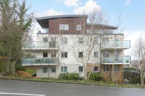 Flat 19, 174 Vantage Point, Sanderstead Road, South Croydon CR2 0LY