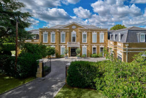 7, Oxshott Rise, Cobham KT11 2RW