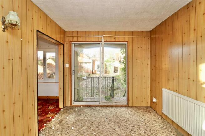 4 bed Detached for sale Image 11