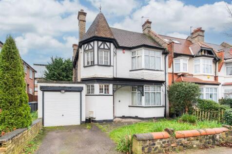 Woodlands Avenue, London, N3