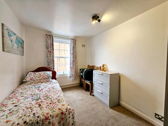 4 bed Terraced for sale Image 10