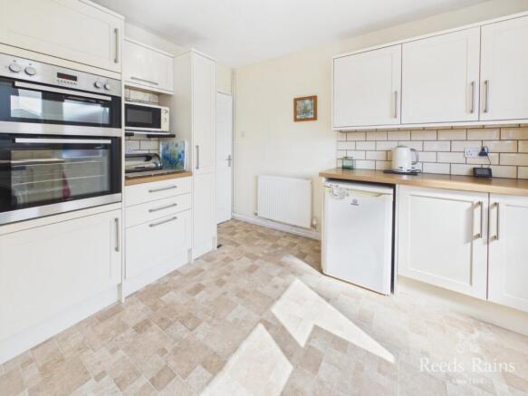 2 bed Bungalow for sale Image 7