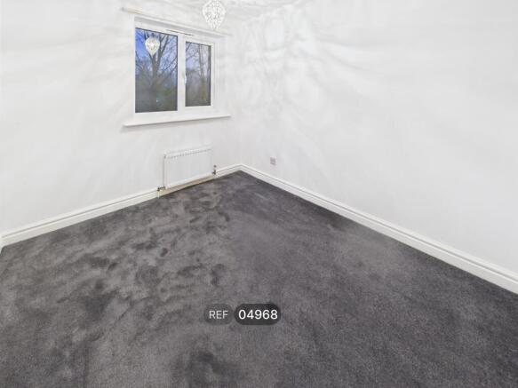 3 bed Semi-Detached to rent Image 9