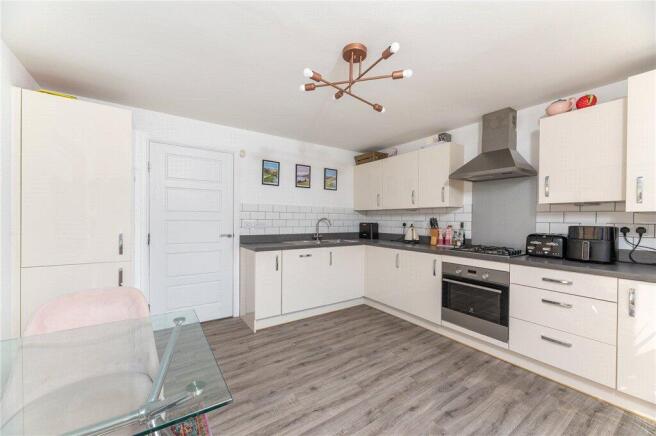 3 bed Semi-Detached for sale Image 7