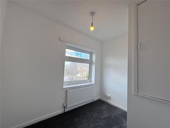 3 bed Terraced to rent Image 9