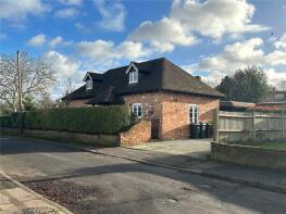 Chestnut Green Cottage, Racefield Close, Shorne, Gravesend DA12 3EL