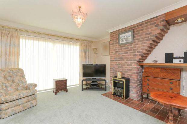 LIVING ROOM AREA