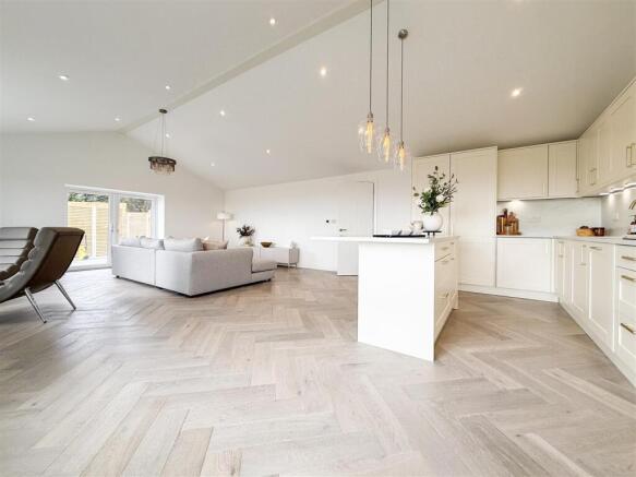 lounge / kitchen