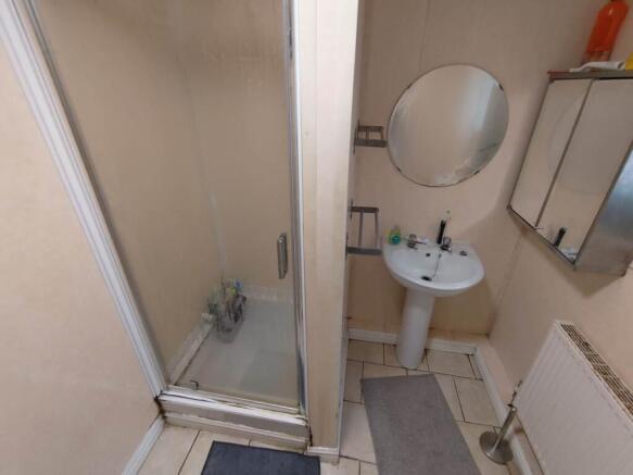 Ground floor shower 