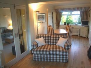 Dining room/Sun room