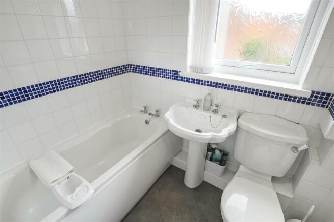 Bathroom.jpg