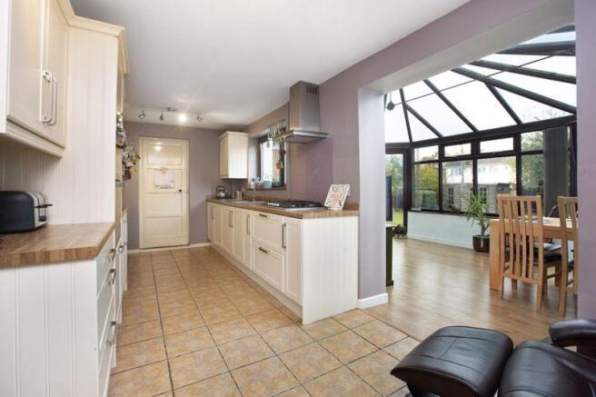 kitchen/breakf...