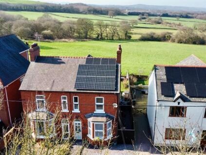 Liverpool Road, Buckley, CH7