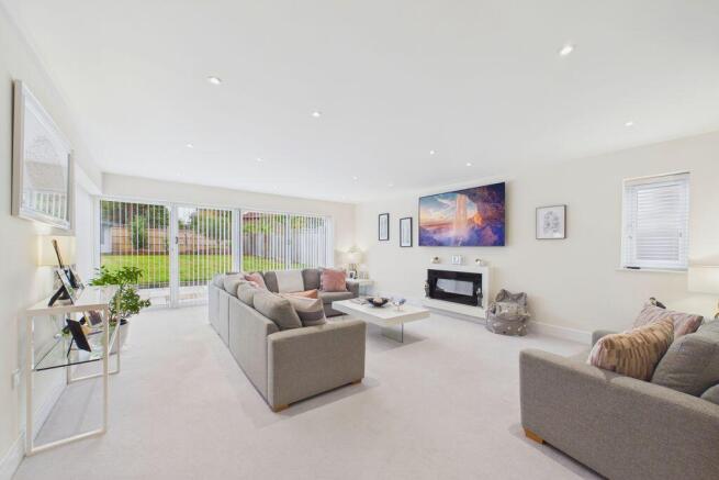 Watts Lane, Tadworth photo 4
