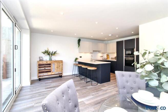 Kitchen/Dining