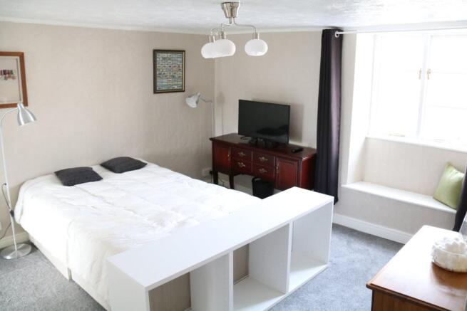 Landing / bedroom 2