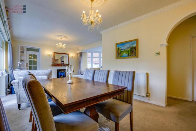 3 bed Bungalow for sale Image 9