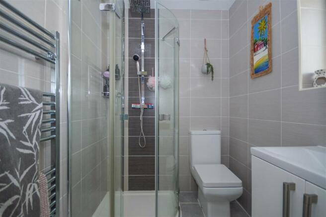 EN SUITE/W.C.