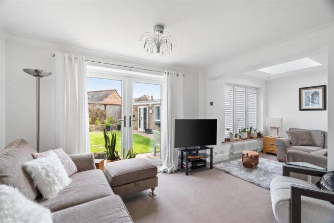 4 bed Detached Bungalow for sale Image 6