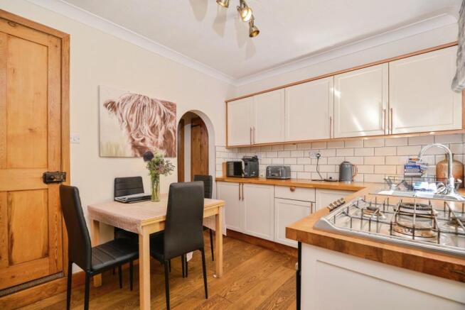 4 bed Terraced for sale Image 6