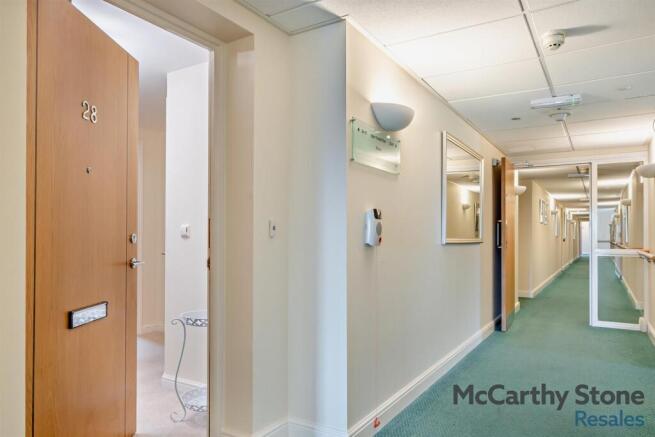 8660493-interior21-800.jpg