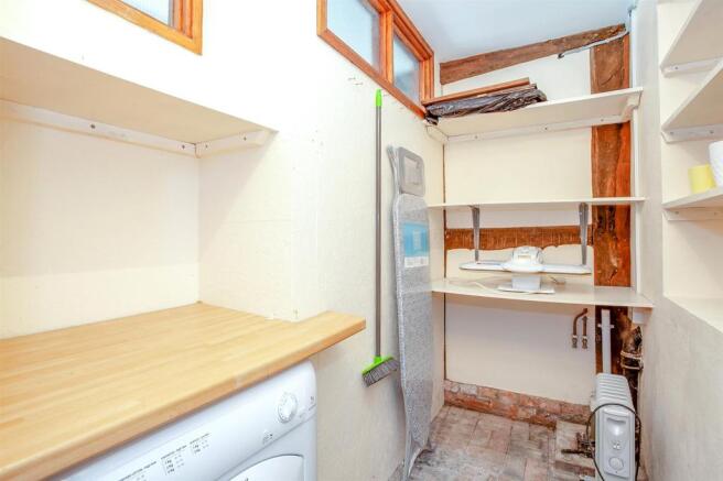 Utility/Wash Room.jpg