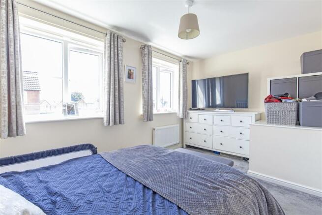 Bedroom 1-2.jpg
