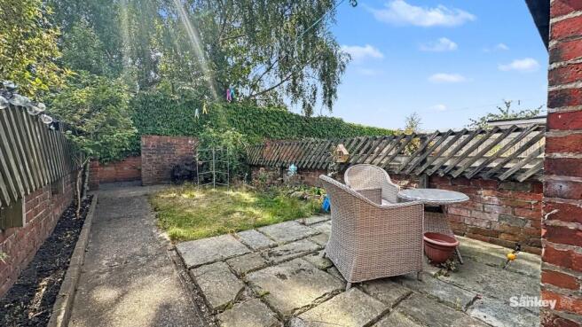 Harrington Street, Mansfield, NG18 photo 4