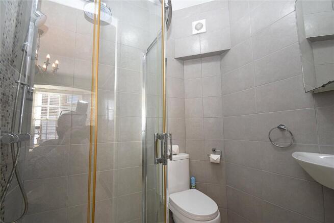5 bed House for sale Image 9