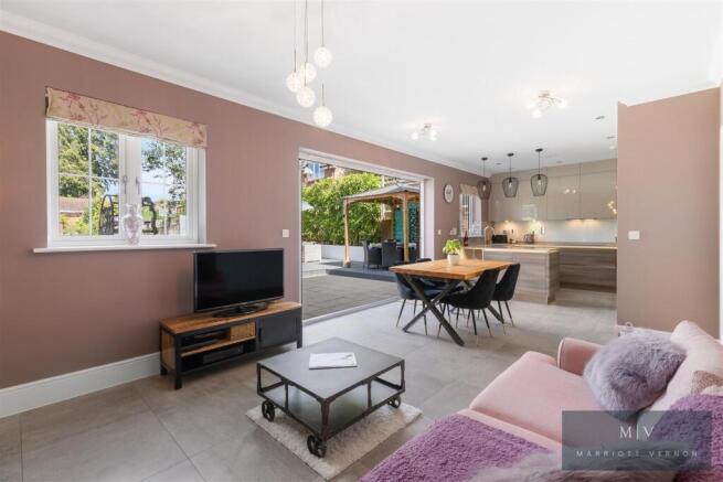 Boxford Close 26 MV-6.jpg