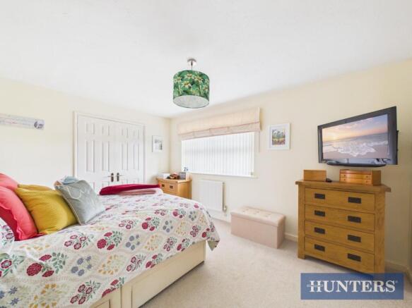 4 bed Detached for sale Image 11