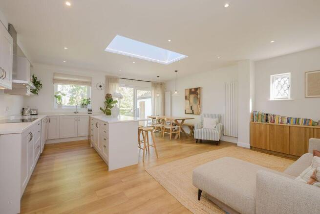 Linkway, Raynes Park, SW20 photo 4