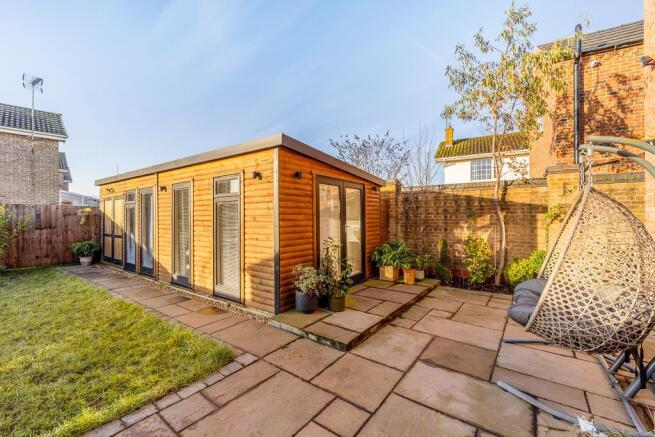 Office/Summer House