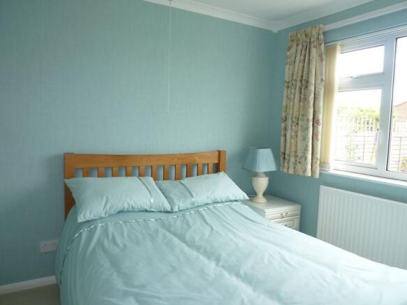 BEDROOM 2