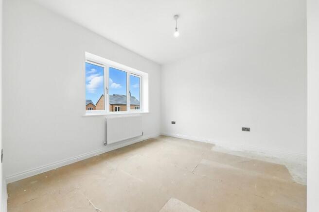 4 bed Detached for sale Image 9
