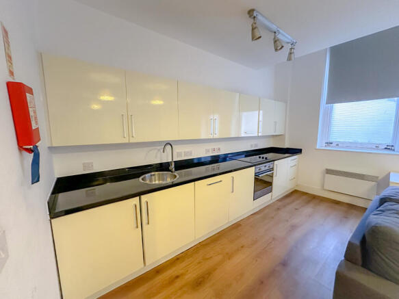 apt40x1townhall image00006_edited.jpg