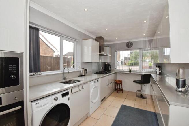 Allington Drive, LEICESTER, Leicestershire, LE4 photo 4