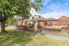 92, Manor Road, Caddington LU1 4HQ