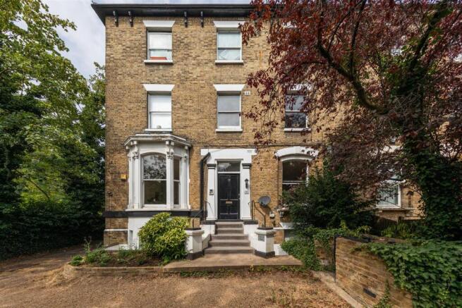 Hermon Hill, E11