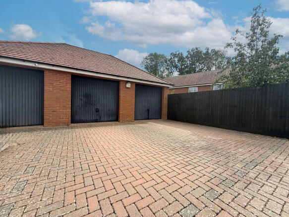 Garage & Driveway
